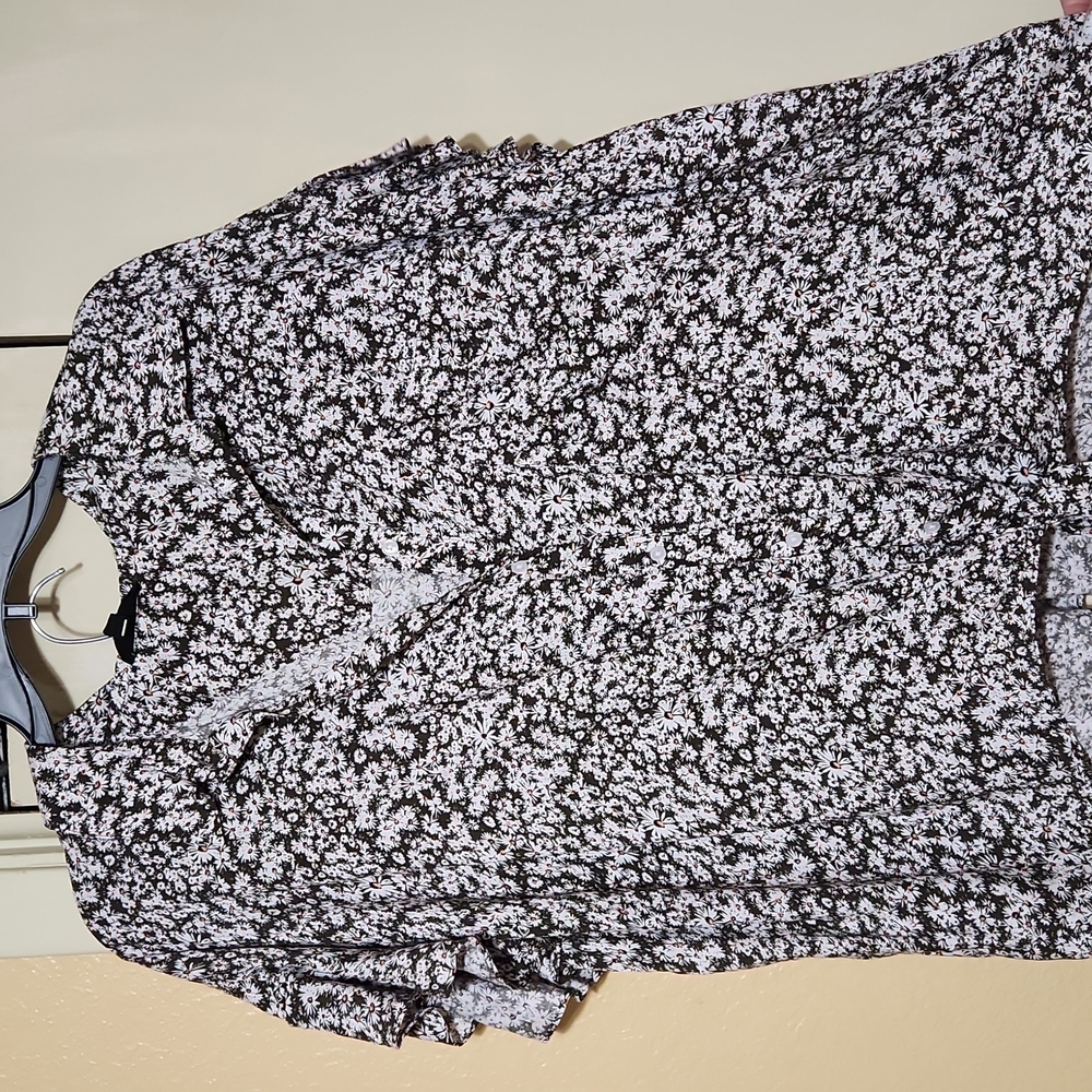 Jessica Simpson top